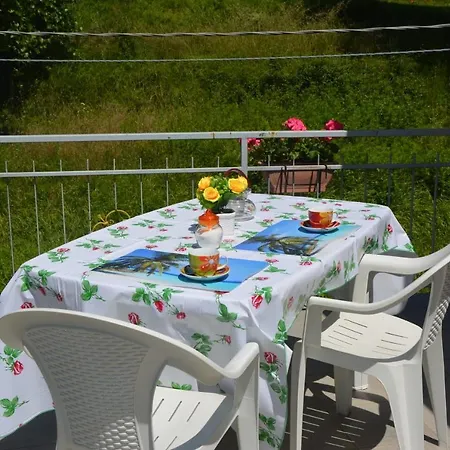 Feriegård Ghirlanda Norma Rita Carrodano Inferiore