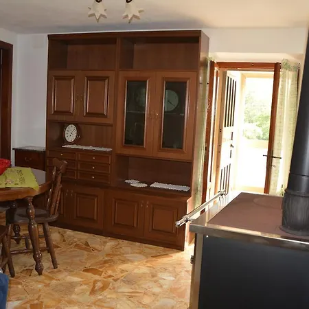 Alloggio per agriturismo Ghirlanda Norma Rita *