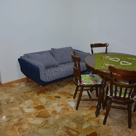 Ghirlanda Norma Rita Карродано-Инферьоре