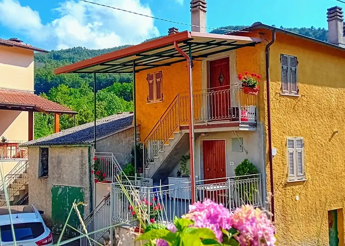 Ghirlanda Norma Rita Alloggio per agriturismo *